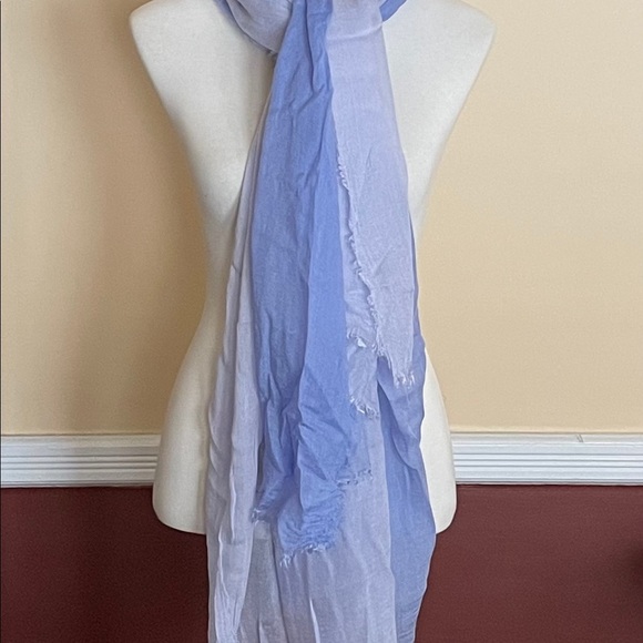 Ombré gauze shawl/scarf periwinkle blue - Picture 3 of 3